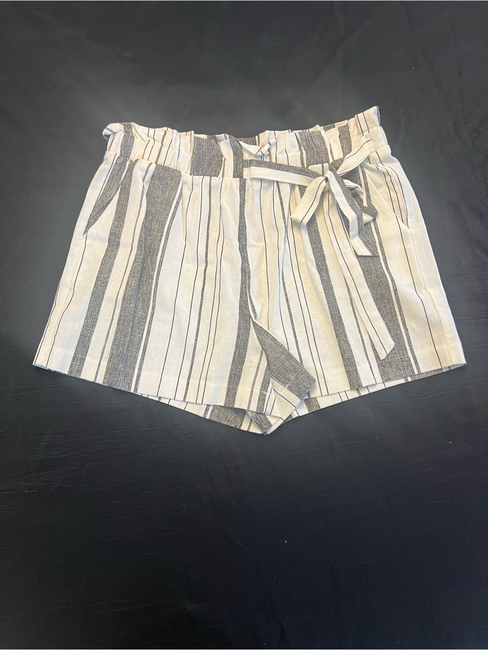 HAVE Women’s Striped Paperbag High Rise Tie Waist Shorts size Large